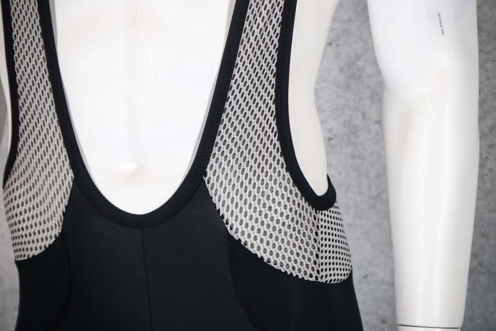 2023 Lusso Perform Carbon Bib Shorts - straps detail.jpg