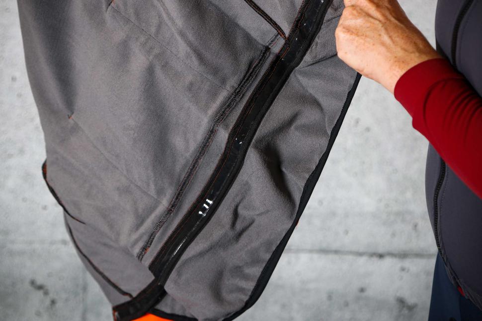 2023 Lusso Women's Perform Winter Jacket - inside gripper and tail.jpg
