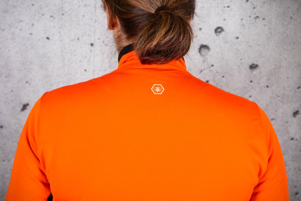 2023 Lusso Women's Perform Winter Jacket - shoulders.jpg