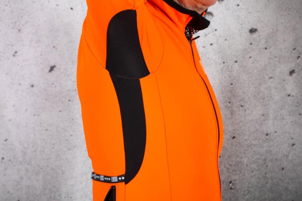 2023 Lusso Women's Perform Winter Jacket - underarm panel.jpg