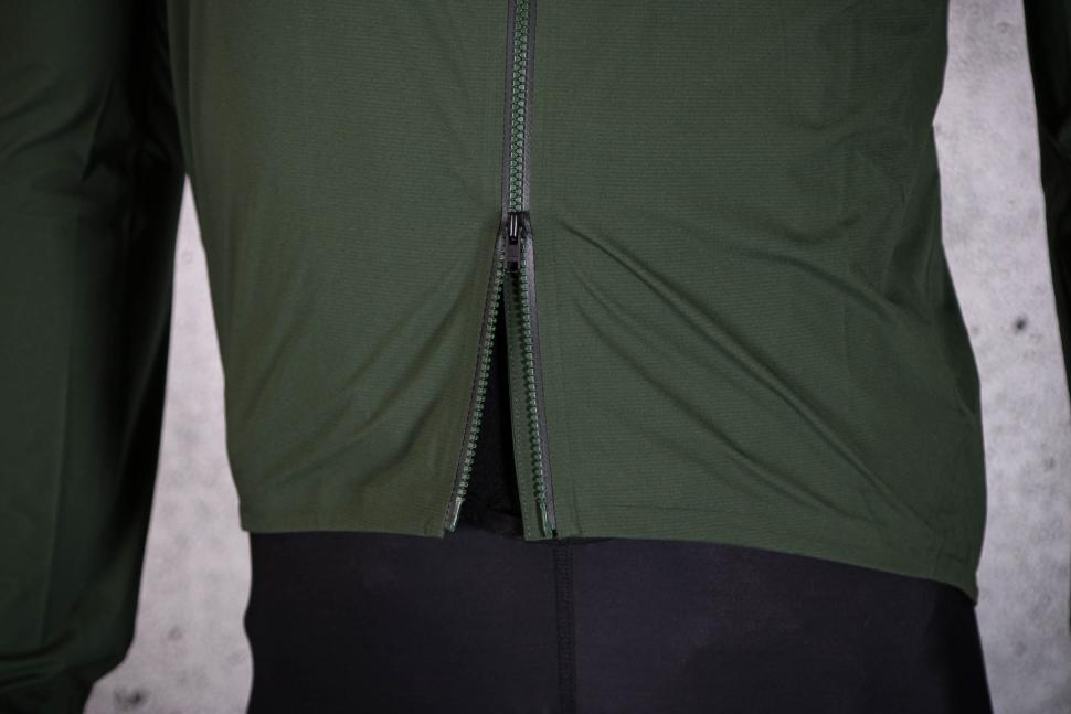 2023 MAAP Atmos Jacket - hem and zip.jpg