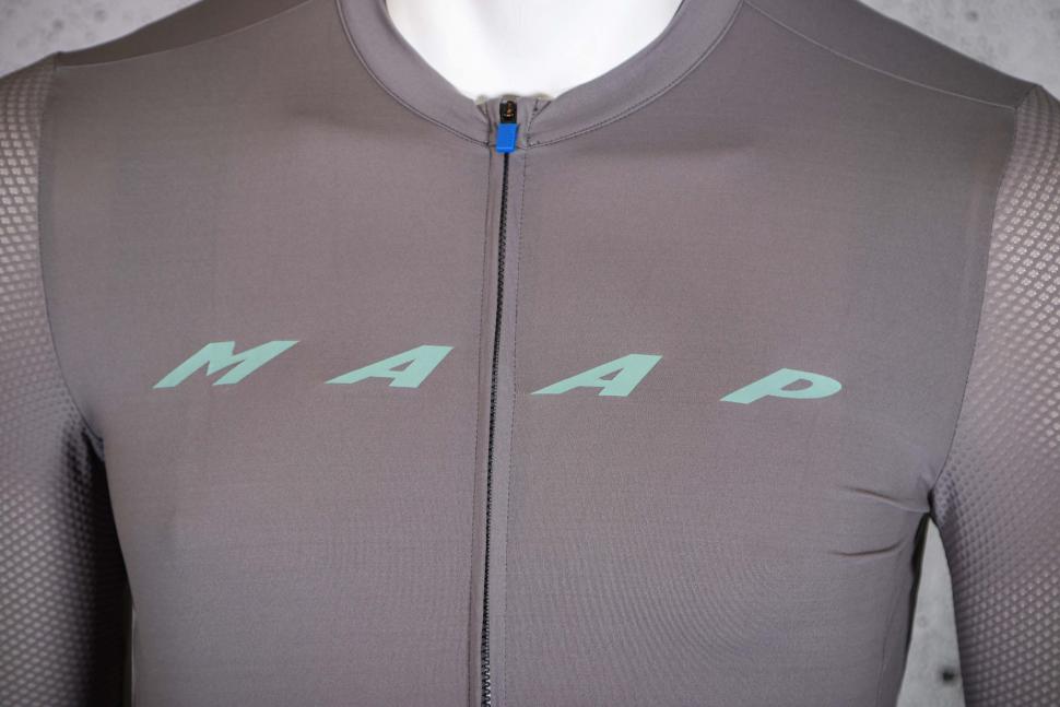2023 MAAP Evade Pro Base Jersey 2.0 - chest logo.jpg