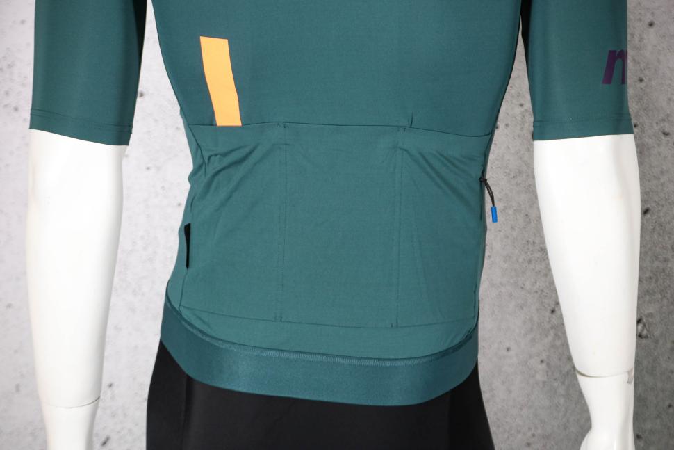 2023 MAAP Training Jersey - pockets.jpg