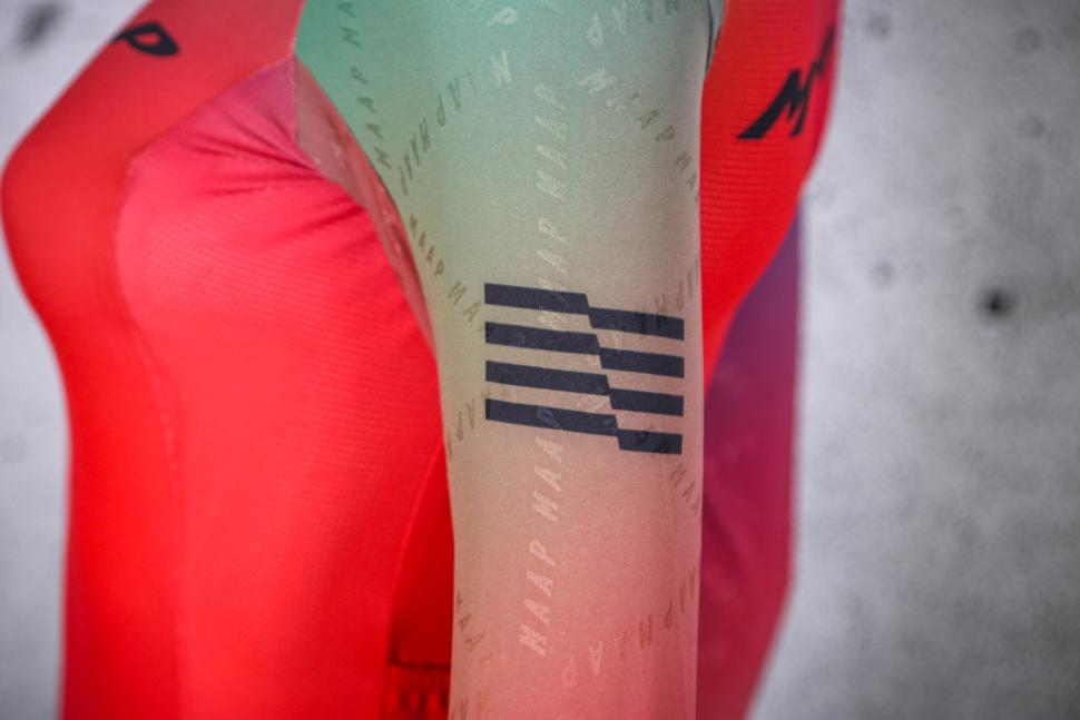 2023 MAAP Women's Blurred Out Pro Hex LS Jersey 2.0 - arm logo.jpg
