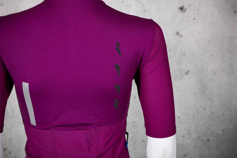2023 MAAP Women's Evade Pro Base Jersey 2.0 - back detail.jpg