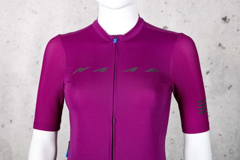 2023 MAAP Women's Evade Pro Base Jersey 2.0 - chest.jpg