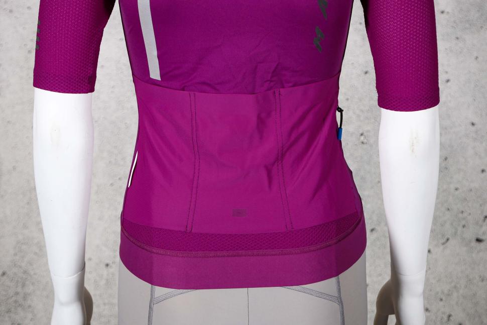 2023 MAAP Women's Evade Pro Base Jersey 2.0 - pockets.jpg