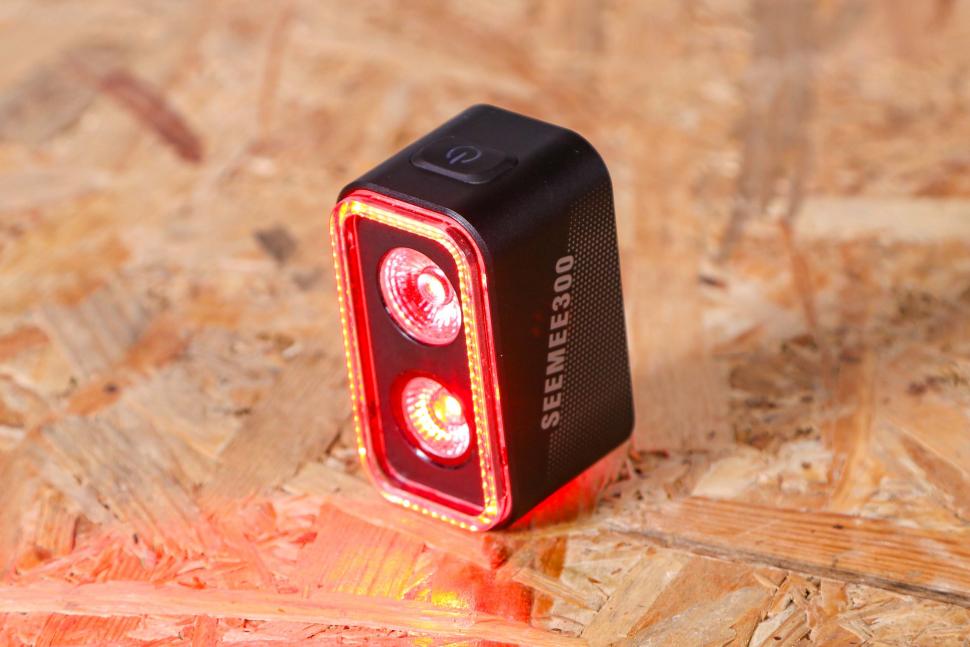 2023 Magicshine SEEMEE 300 Smart tail light - 1.jpg