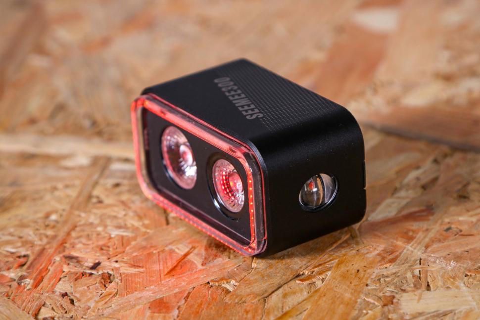 2023 Magicshine SEEMEE 300 Smart tail light - base.jpg