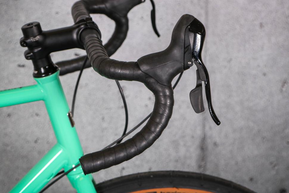 2023 Marin Nicasio+ - drop bar and shifter.jpg