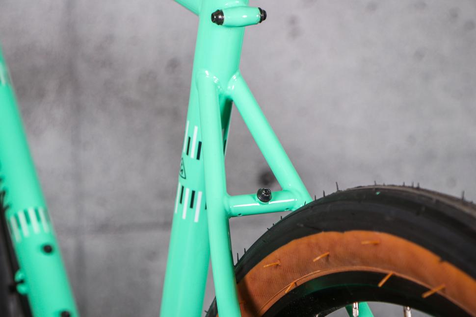 2023 Marin Nicasio+ - seat stays.jpg