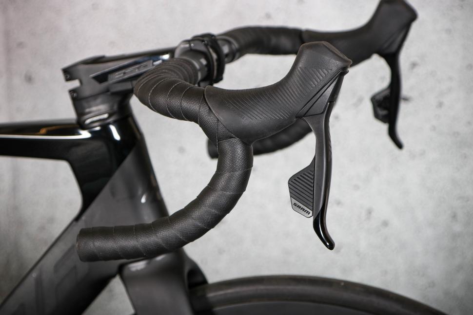 2023 Merida Reacto 7000 - drop bar and lever.jpg