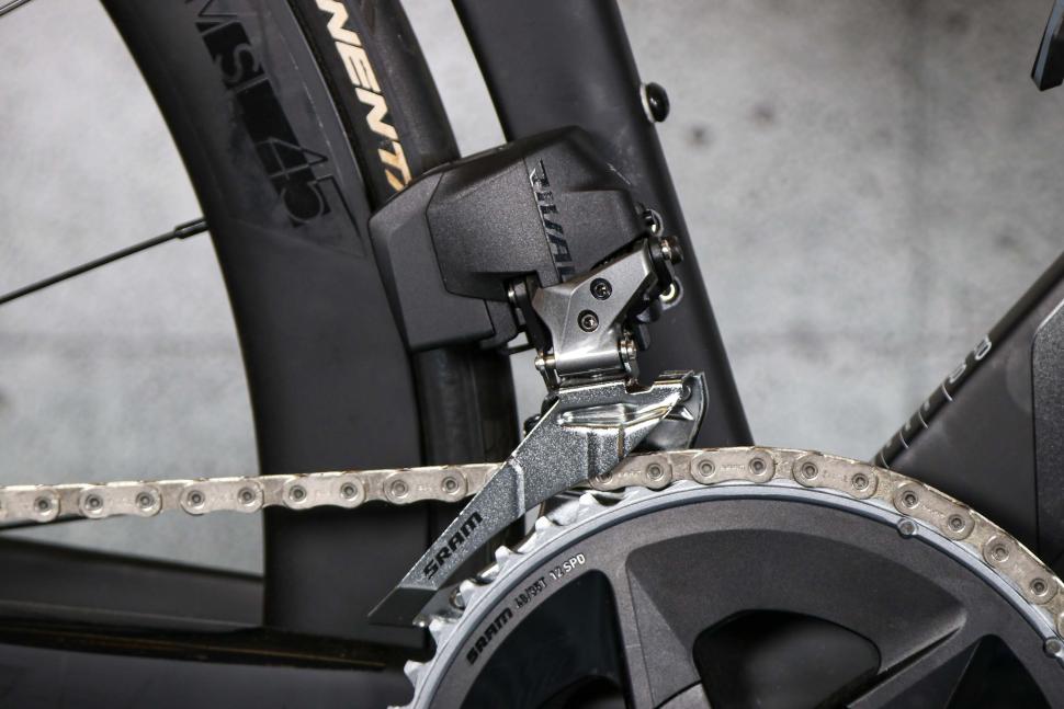 2023 Merida Reacto 7000 - front hub.jpg