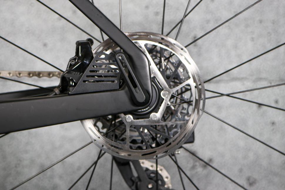 2023 Merida Reacto 7000 - rear disc brake.jpg