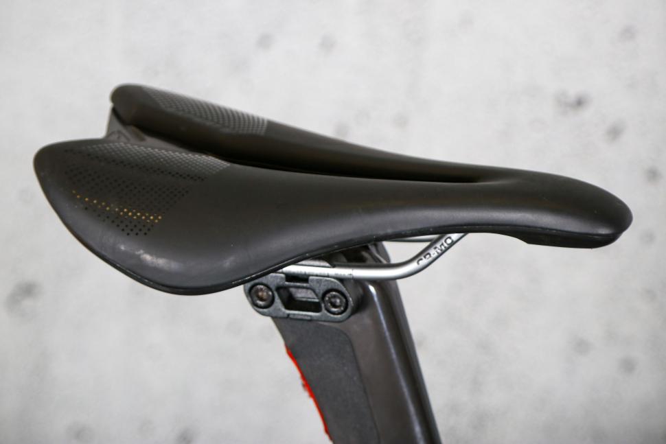 2023 Merida Reacto 7000 - saddle.jpg