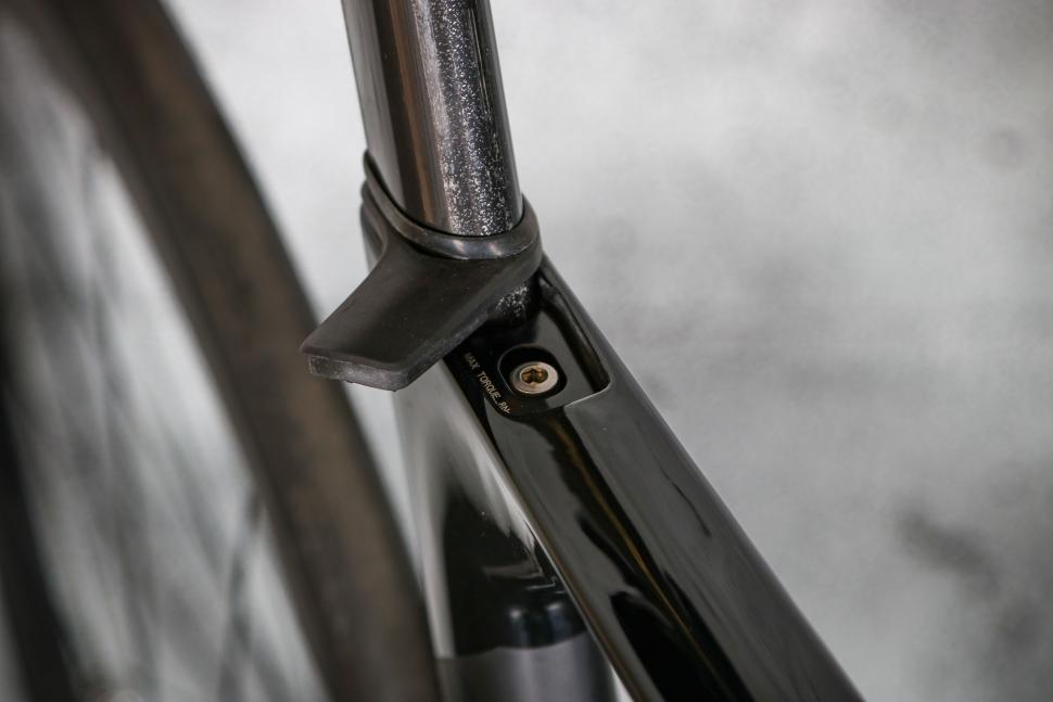 2023 Merida Reacto 7000 - seat post bolt.jpg