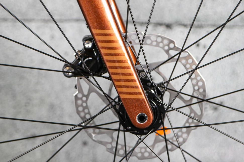 2023 Merida Scultura Endurance 4000 - fork detail.jpg
