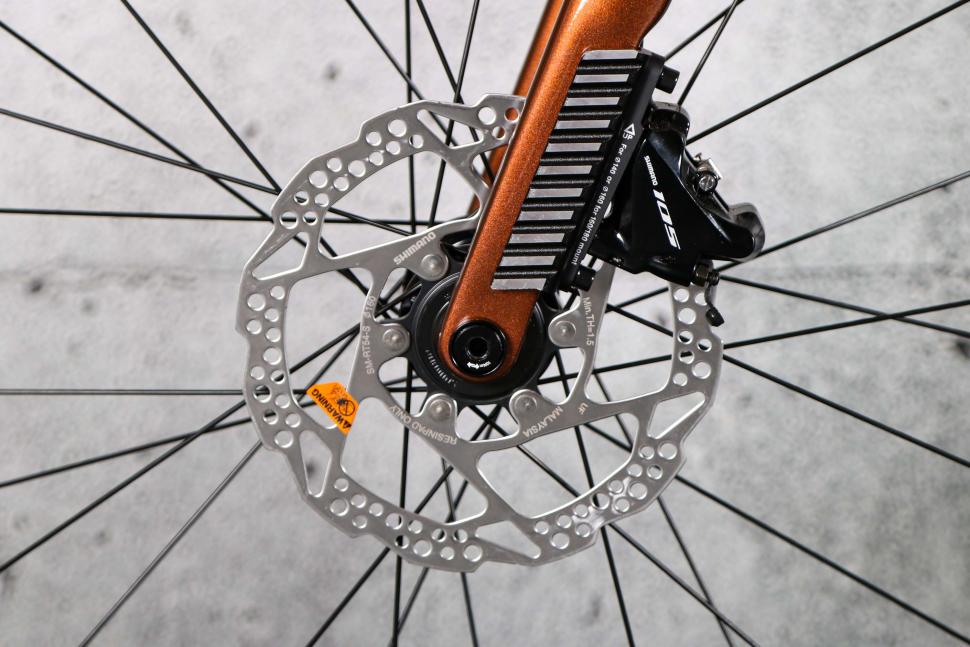 2023 Merida Scultura Endurance 4000 - front disc brake.jpg