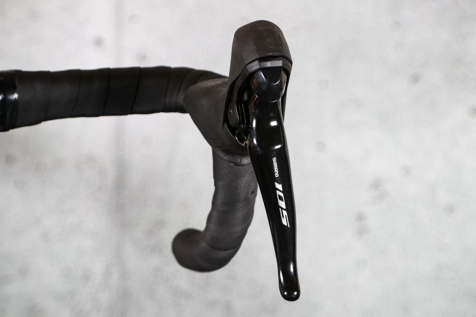 2023 Merida Scultura Endurance 4000 - lever.jpg