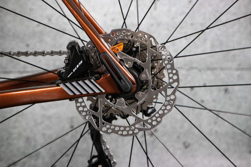 2023 Merida Scultura Endurance 4000 - rear disc brake.jpg