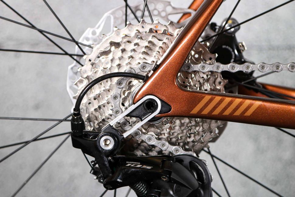 2023 Merida Scultura Endurance 4000 - rear drop out.jpg