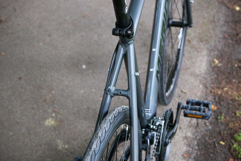 2023 Merida Speeder 20D - seat stays.jpg