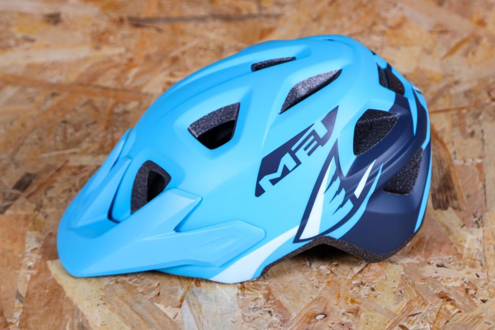 2023 Met Eldar Kids helmet - side.jpg