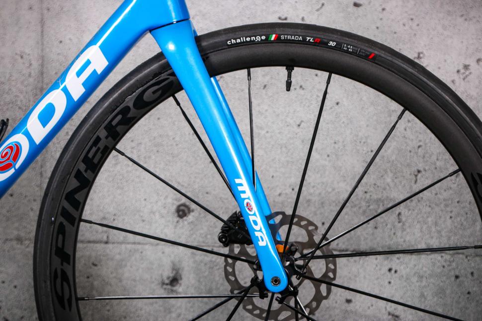 2023 Moda Stretto - fork.jpg