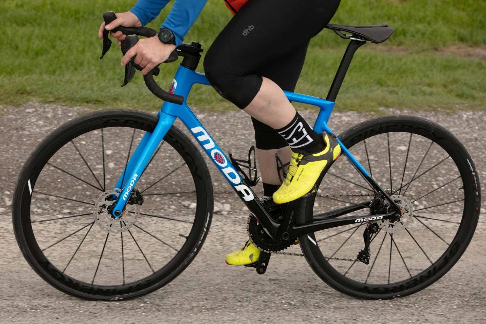 2023 Moda Stretto - riding 2.jpg