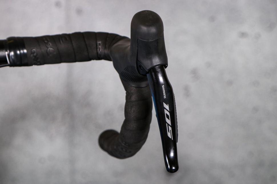 2023 Moda Stretto - shifter.jpg