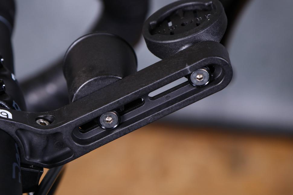 2023 Morsa Garmin Computer & Universal Adapter and Arm Kit - side detail.jpg