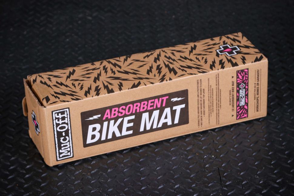 2023 Muc-Off Absorbent Bike Mat - boxed.jpg
