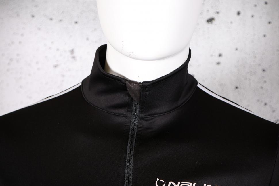 2023 Nalini Ergo Shield Jacket - collar 1.jpg