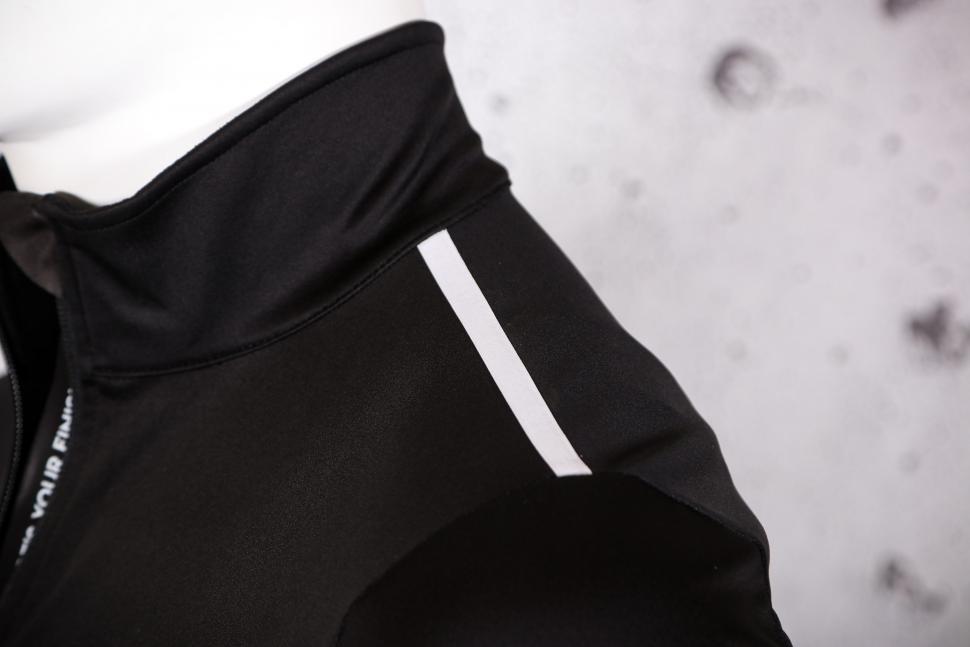 2023 Nalini Ergo Shield Jacket - shoulder.jpg