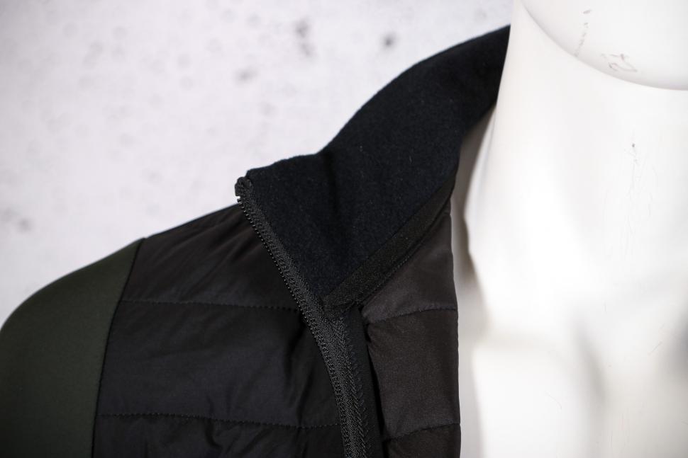 2023 Nalini New Adventures Jacket - collar 3.jpg