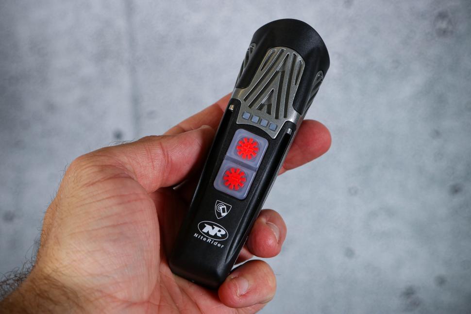2023 NiteRider Lumina Pro 1000 Front Bike Light - buttons.jpg