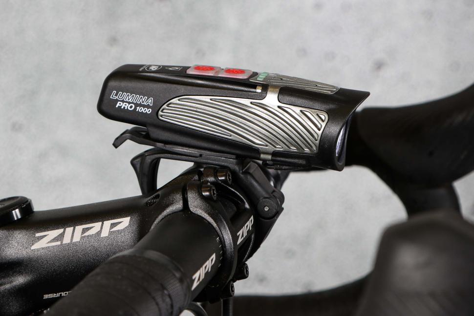 2023 NiteRider Lumina Pro 1000 Front Bike Light - side.jpg