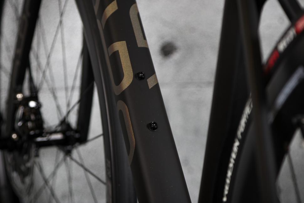 2023 Orro 2024 Gold STC Force D2 Etap AXS Tailormade - downtube bosses.jpg
