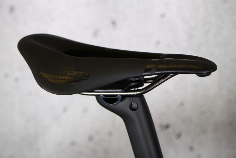 2023 Orro 2024 Gold STC Force D2 Etap AXS Tailormade - saddle.jpg