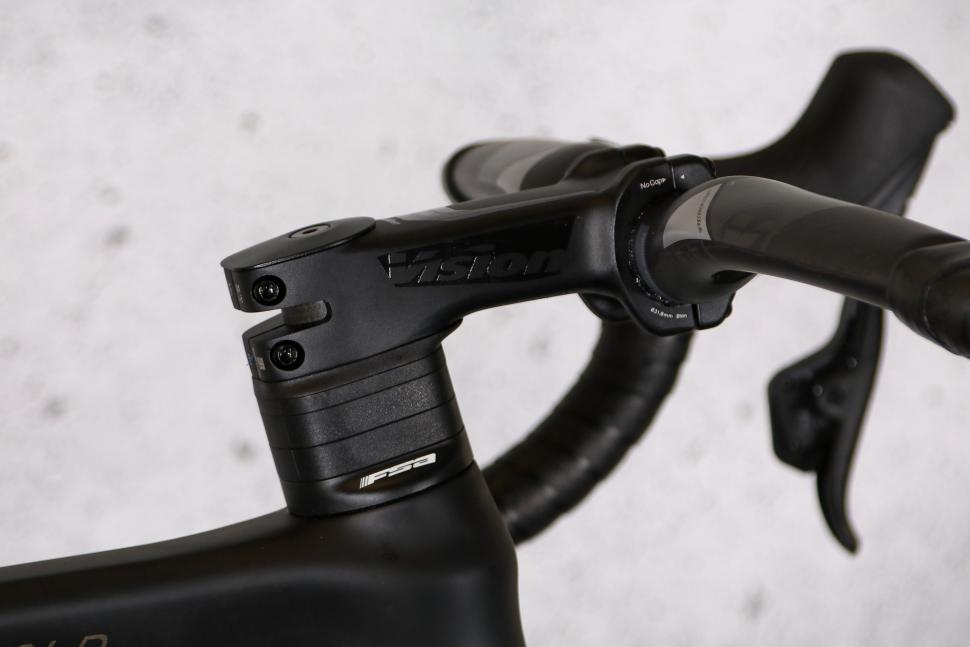 2023 Orro 2024 Gold STC Force D2 Etap AXS Tailormade - stem.jpg