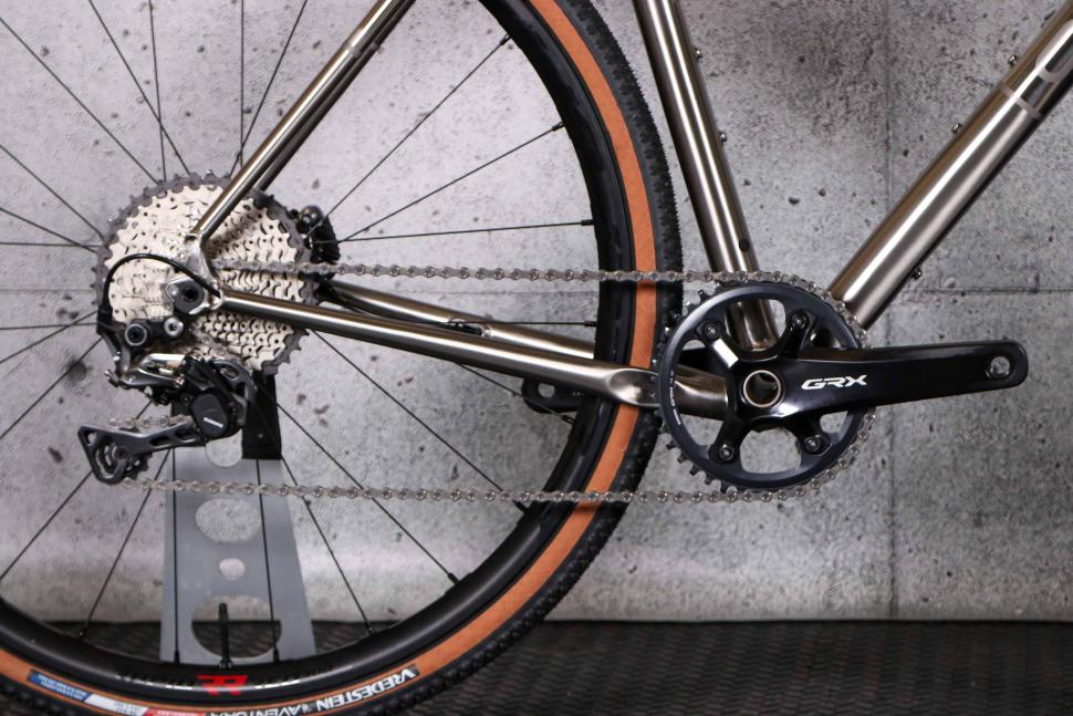 2023 Orro Terra Ti GRX800 - drivetrain.jpg