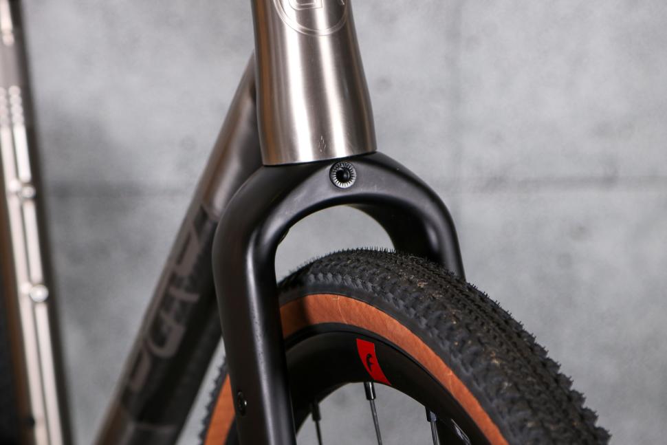 2023 Orro Terra Ti GRX800 - fork clearance.jpg