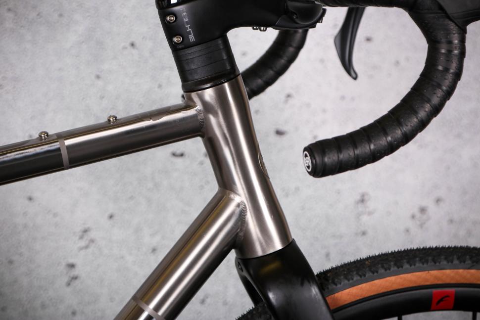 2023 Orro Terra Ti GRX800 - head tube.jpg