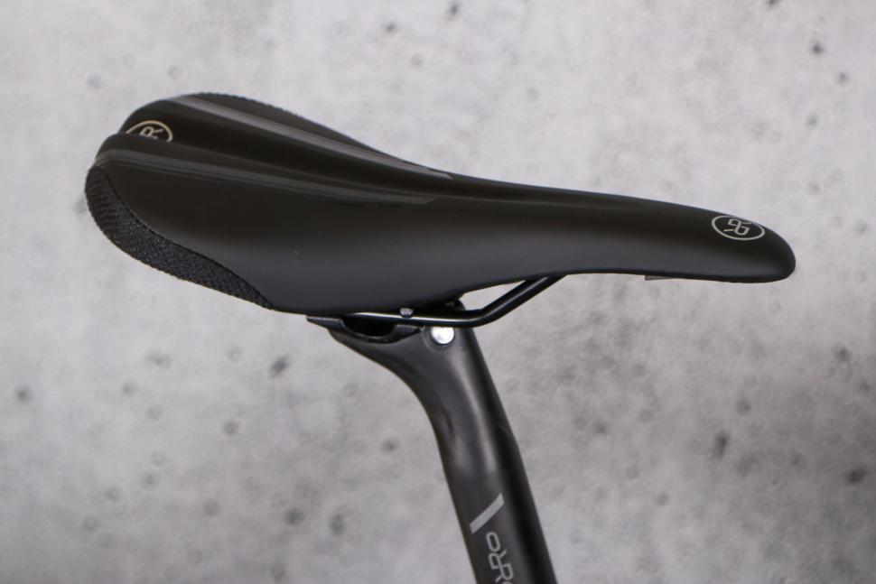 2023 Orro Terra Ti GRX800 - saddle.jpg
