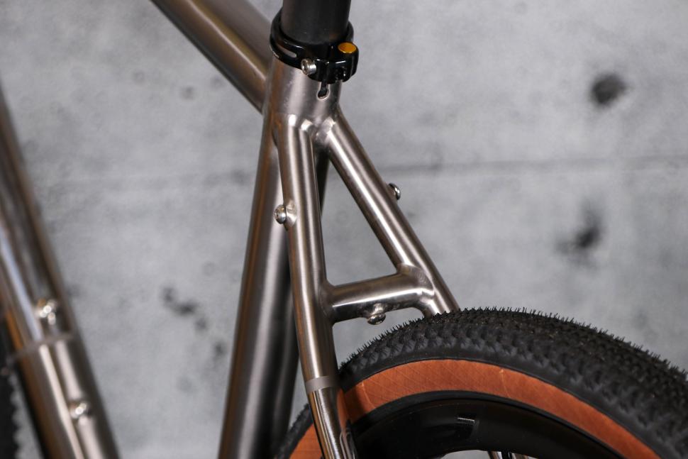 2023 Orro Terra Ti GRX800 - seat stays.jpg