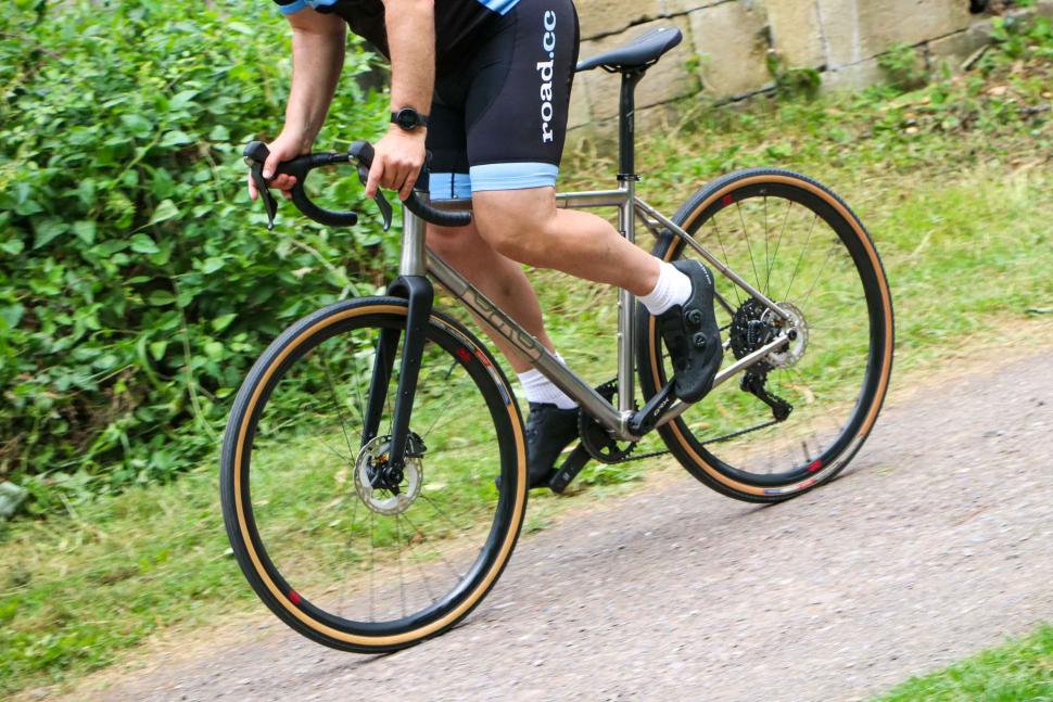 2023 Orro Terra Ti GRX800 Tailormade - riding 2.jpg