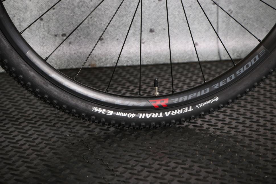 2023 Orro Terra X GRX400 - tyre and rim 1.jpg
