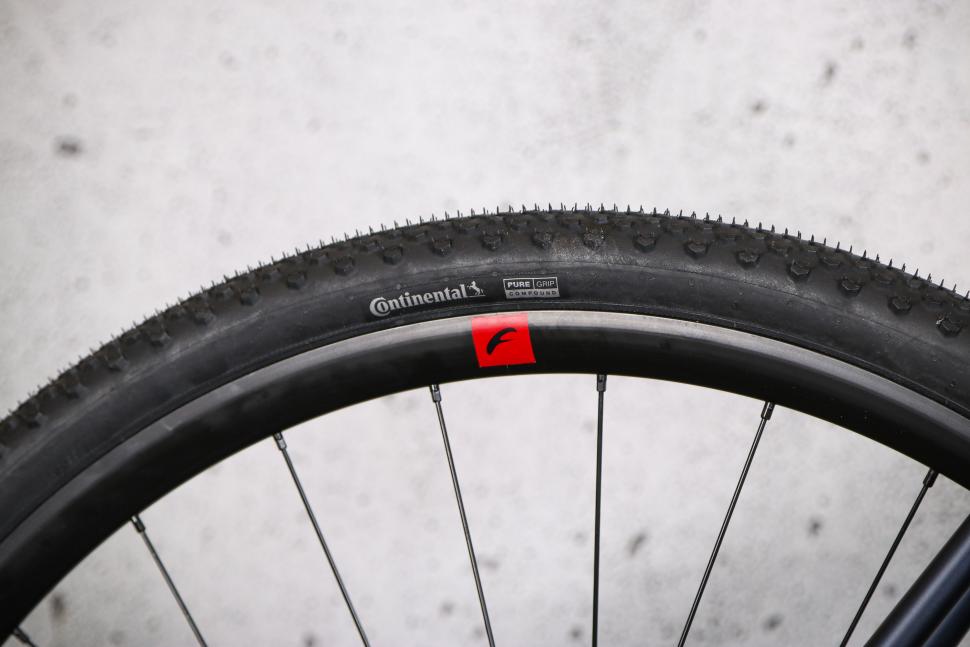 2023 Orro Terra X GRX400 - tyre and rim 2.jpg
