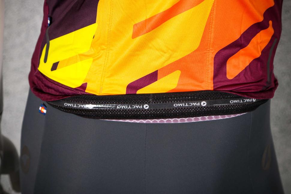 2023 Pactimo Men's Flyte Jersey - gripper.jpg