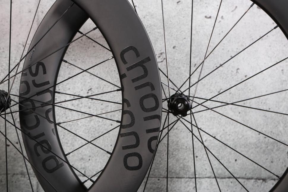 2023 Parcours Chrono wheelset - rim decal.jpg